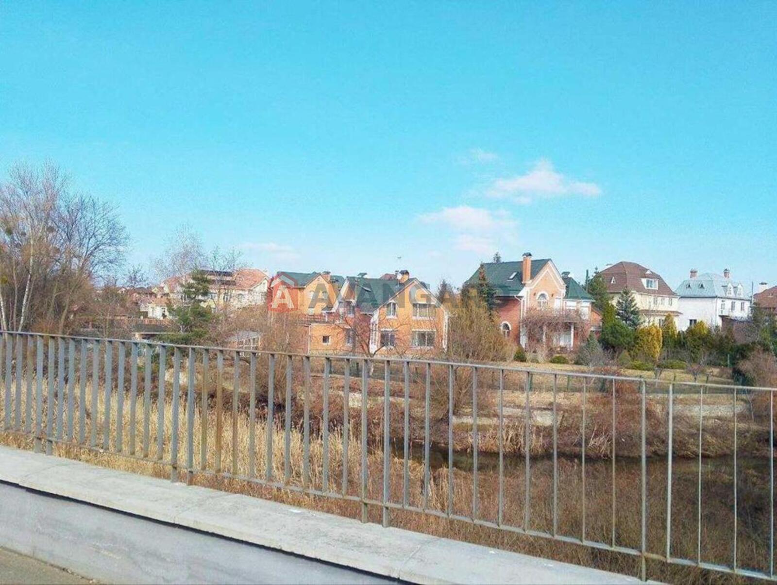 2 ��. ��������, 69/-/15 ��. �., 3/4 ������ ���� 22