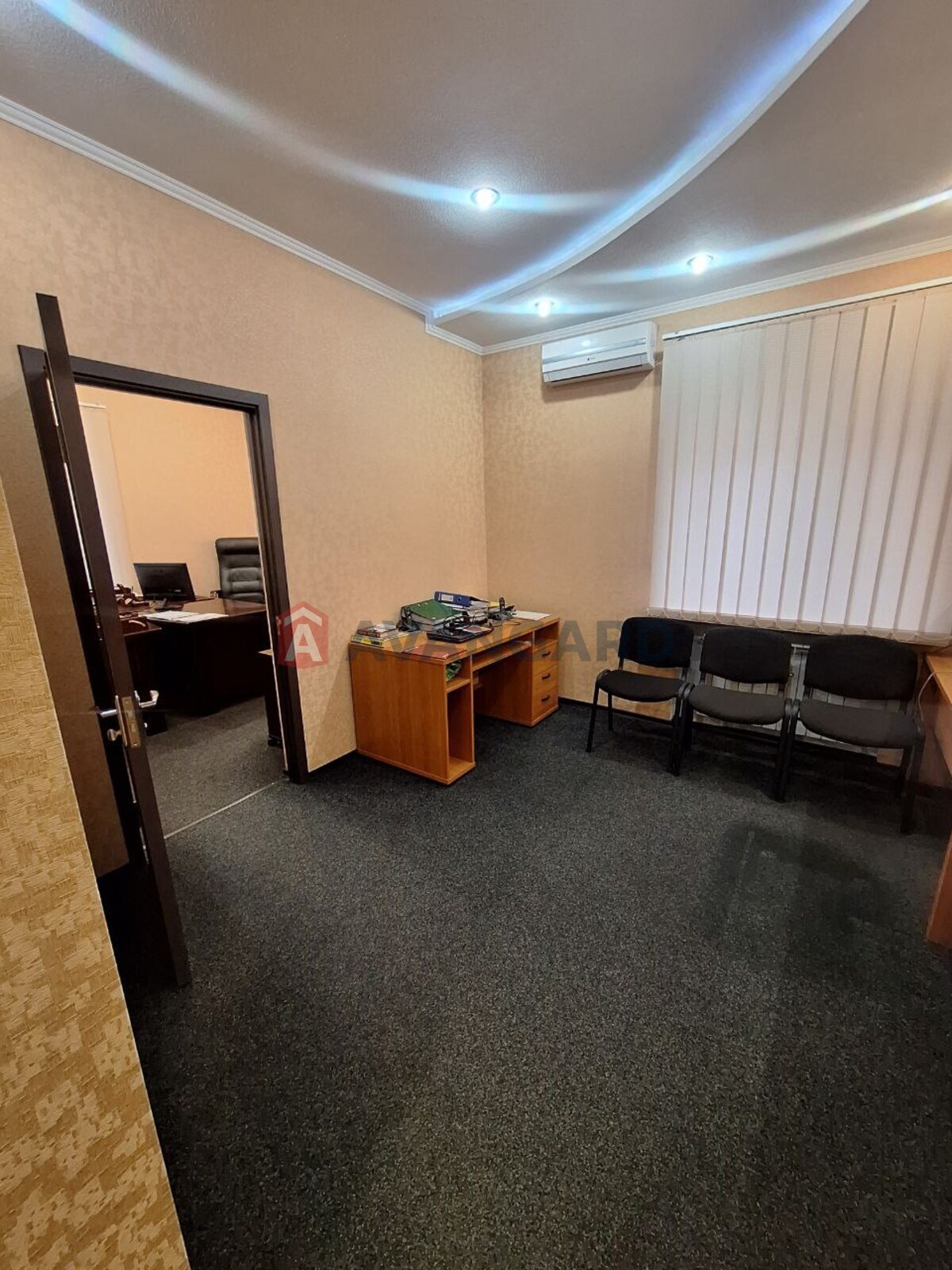 3 ����. ��������, 58,1/39,6/6,7 ��. �., 1/4 ���� ���� 13