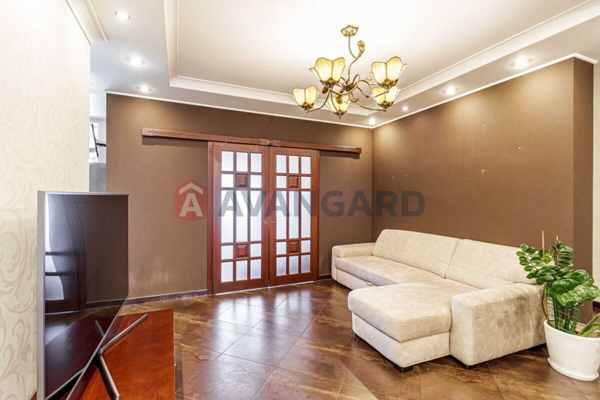 3 ��. ��������, 87/-/16 ��. �., 21/25 ������ ���� 4