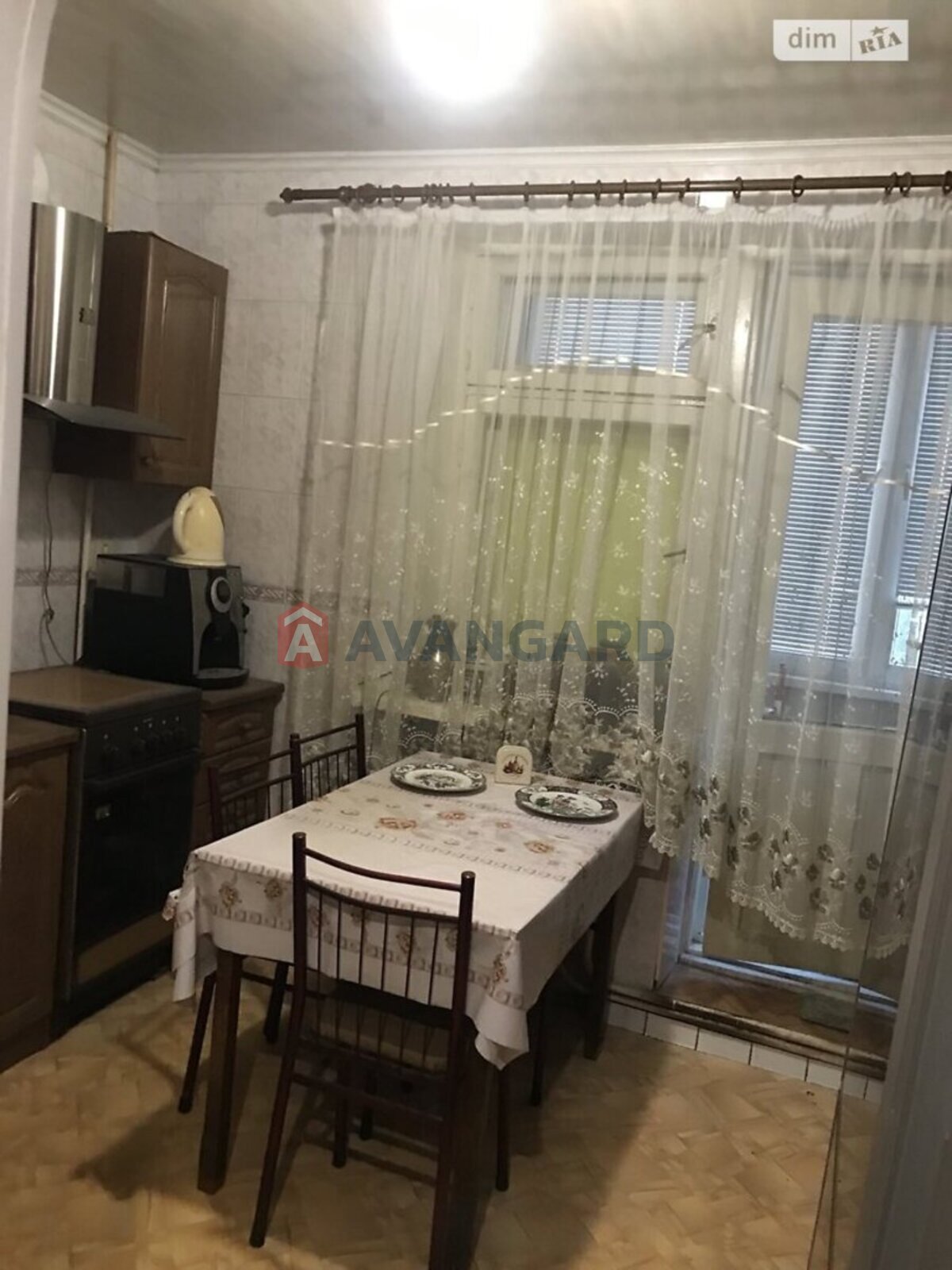 2 ��. ��������, 52/32/8 ��. �., 4/5 ������ ���� 3