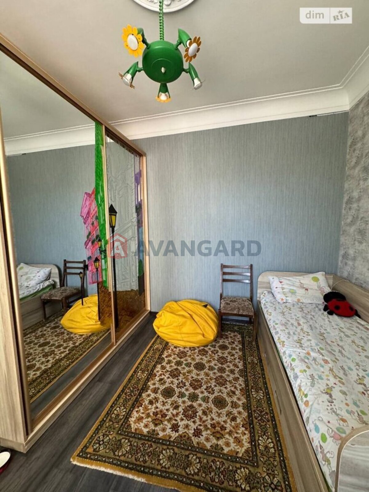 3 ����. ��������, 70/40/7 ��. �., 1/6 ���� ���� 26