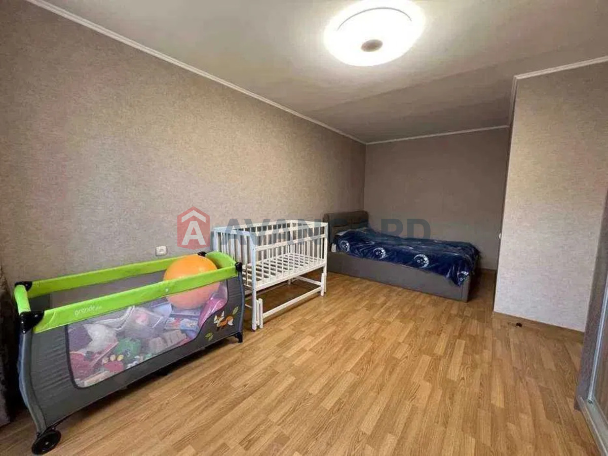 1 ����. ��������, 35/-/7 ��. �., 8/9 ���� ���� 4