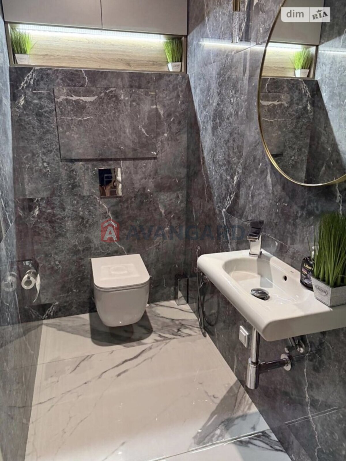 2 ��. ��������, 104/38/35 ��. �., 7/10 ������ ���� 2