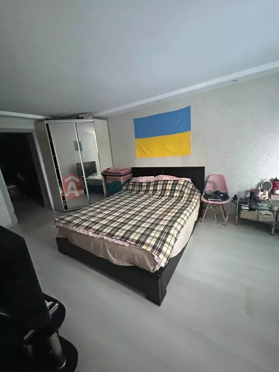 2 ��. ��������, 44/28/6 ��. �., 2/5 ������ ���� 5