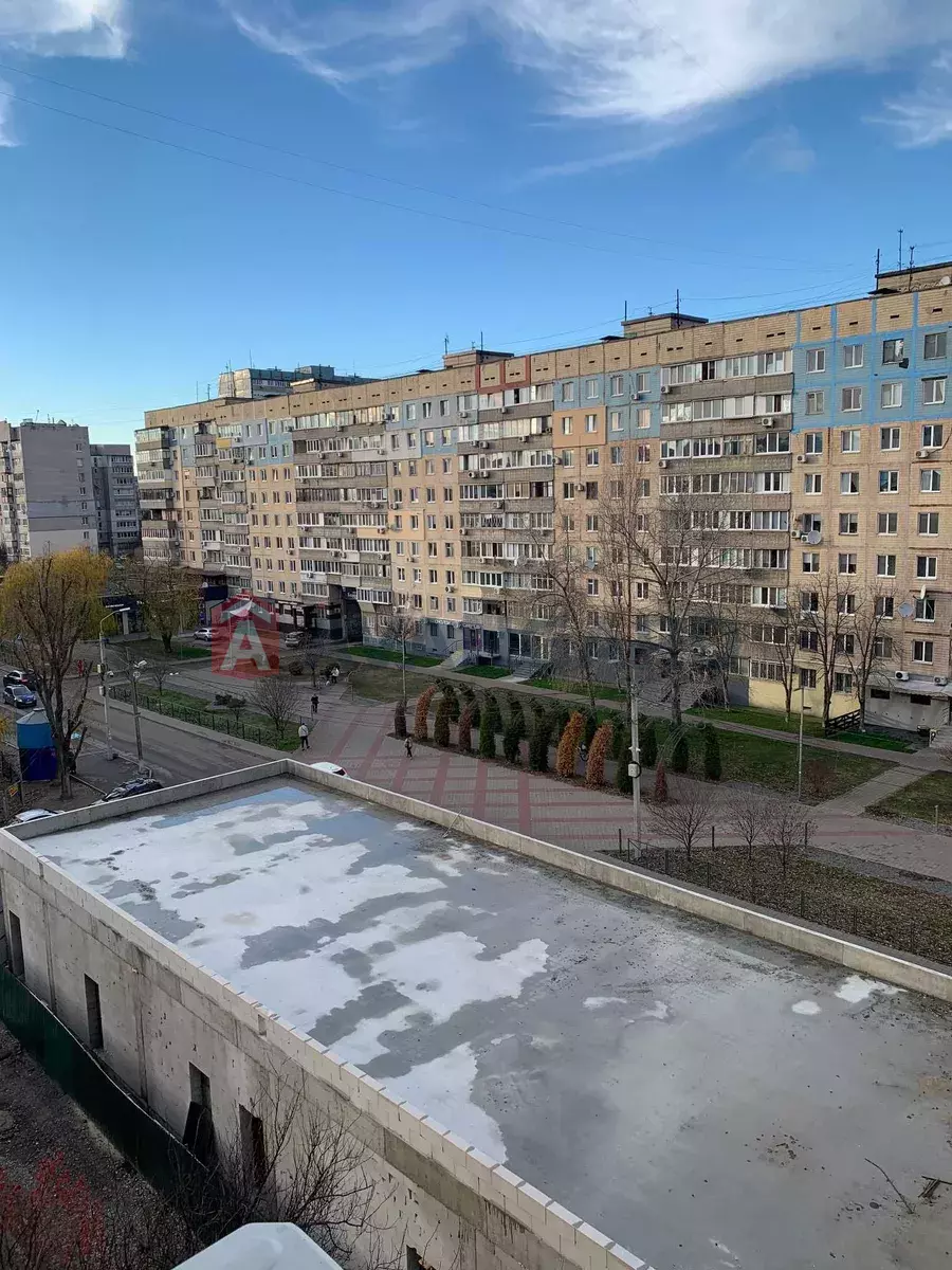 3 ����. ��������, 61/-/7 ��. �., 6/10 ���� ���� 20