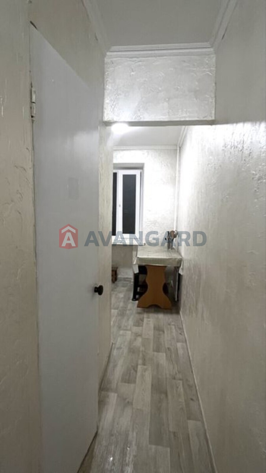 1 ��. ��������, 29/-/5 ��. �., 8/9 ������ ���� 9