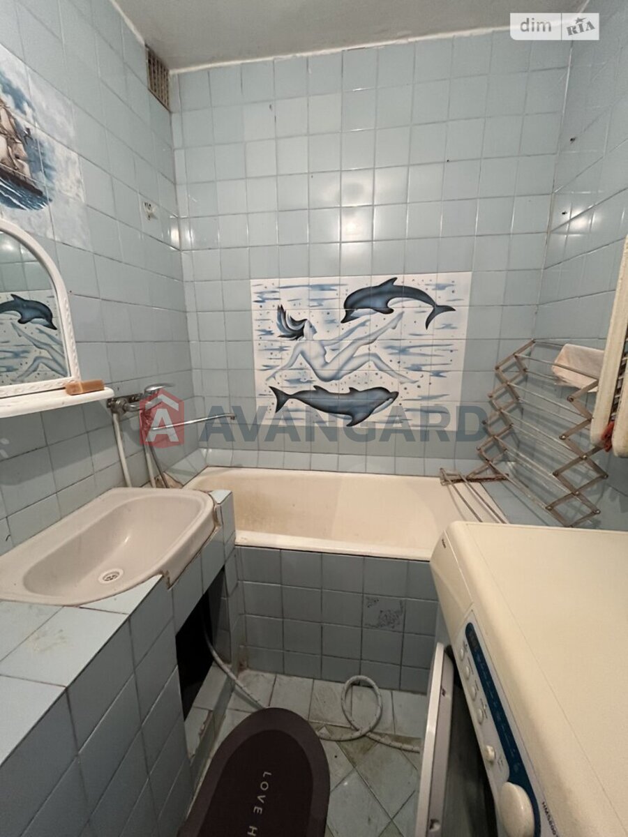 3 ��. ��������, 64/36/8 ��. �., 4/9 ������ ���� 20