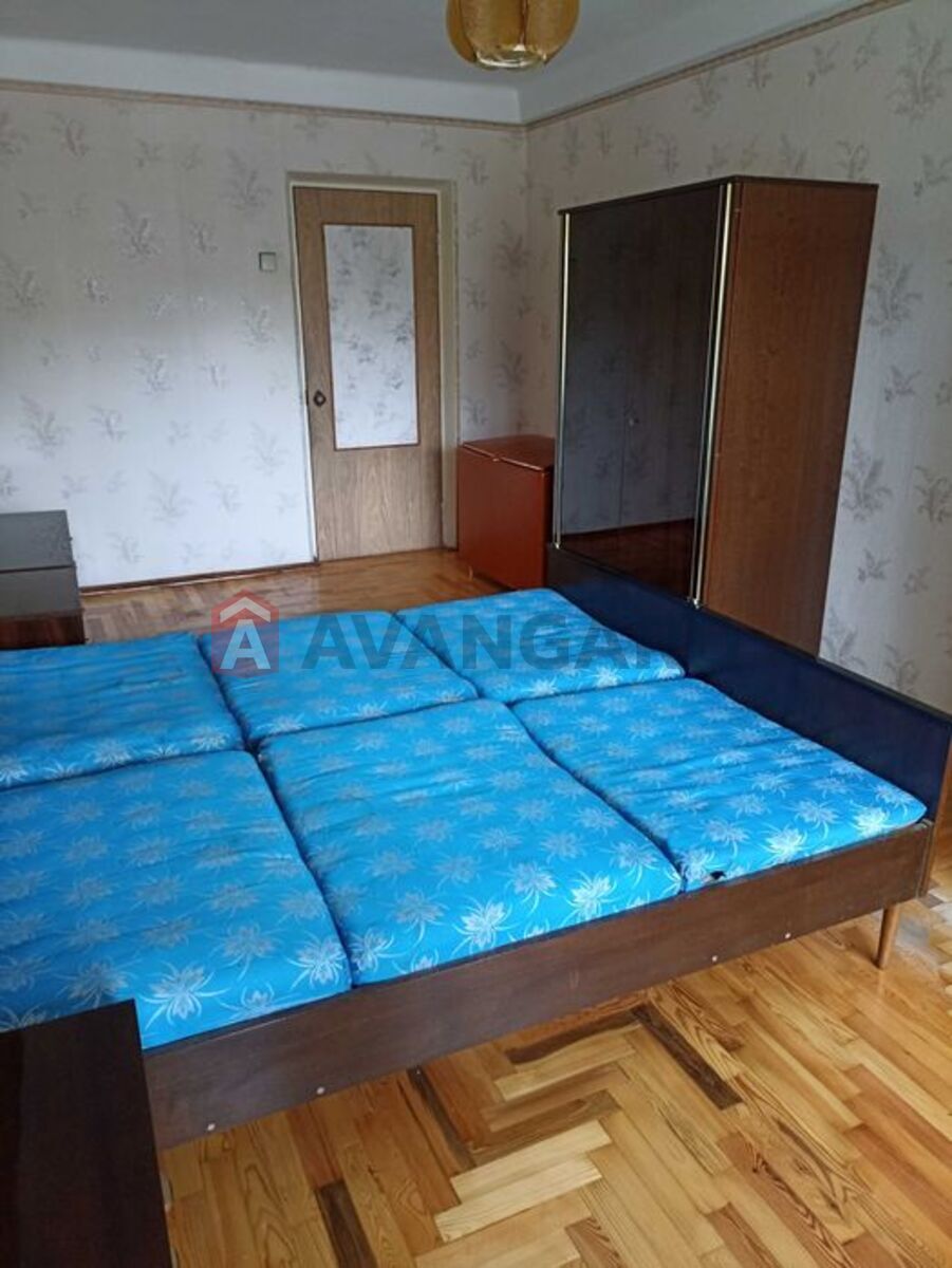 3 . , 68.6/45.4/7.3 . ., 3/9   4