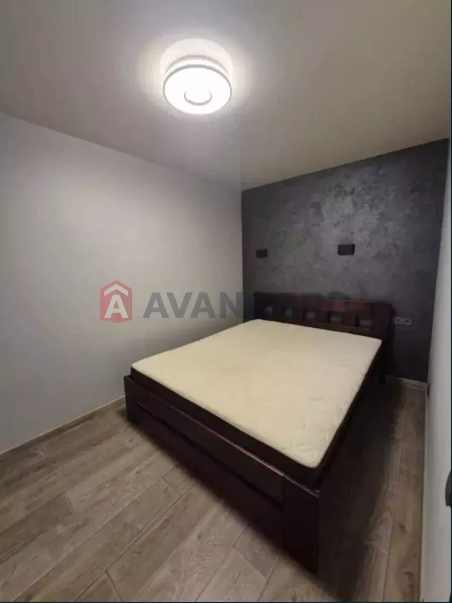 2 ��. ��������, 43/-/9 ��. �., 5/5 ������ ���� 5