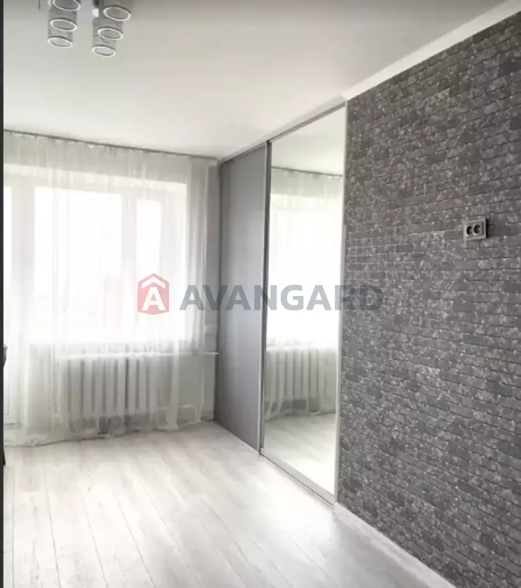 1 ��. ��������, 28/16/4 ��. �., 5/5 ������ ���� 5