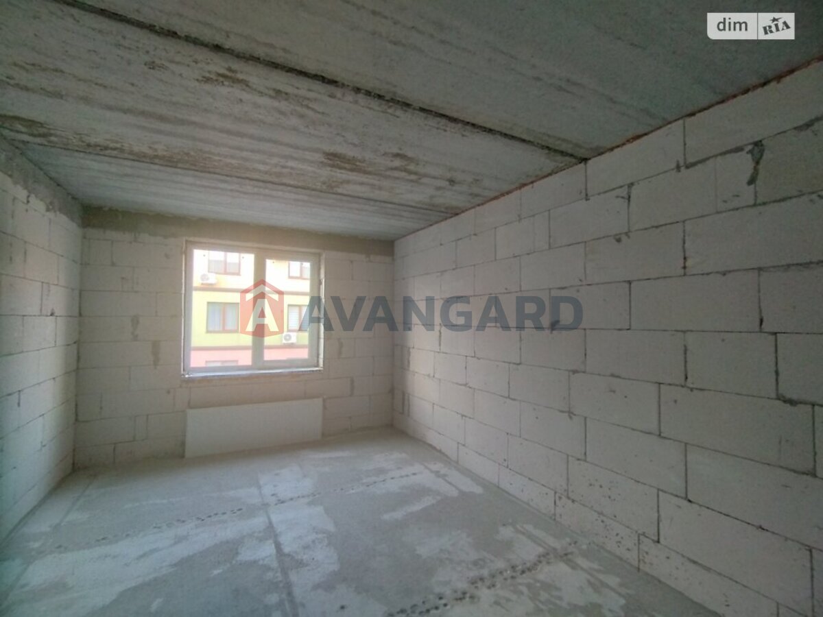 2 ��. ��������, 50/-/15 ��. �., 2/3 ������ ���� 10