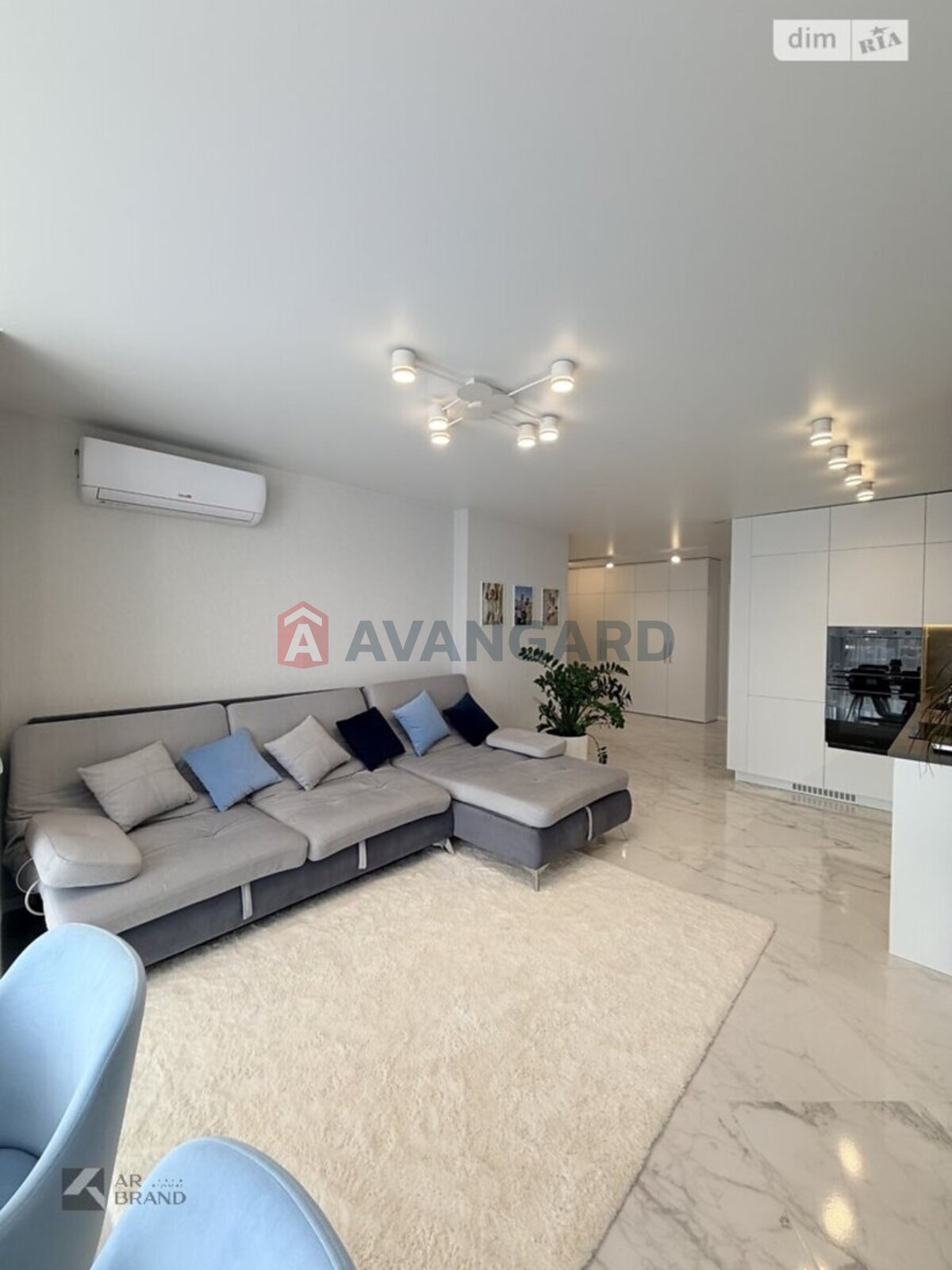 2 ��. ��������, 73/43/12 ��. �., 15/16 ������ ���� 1