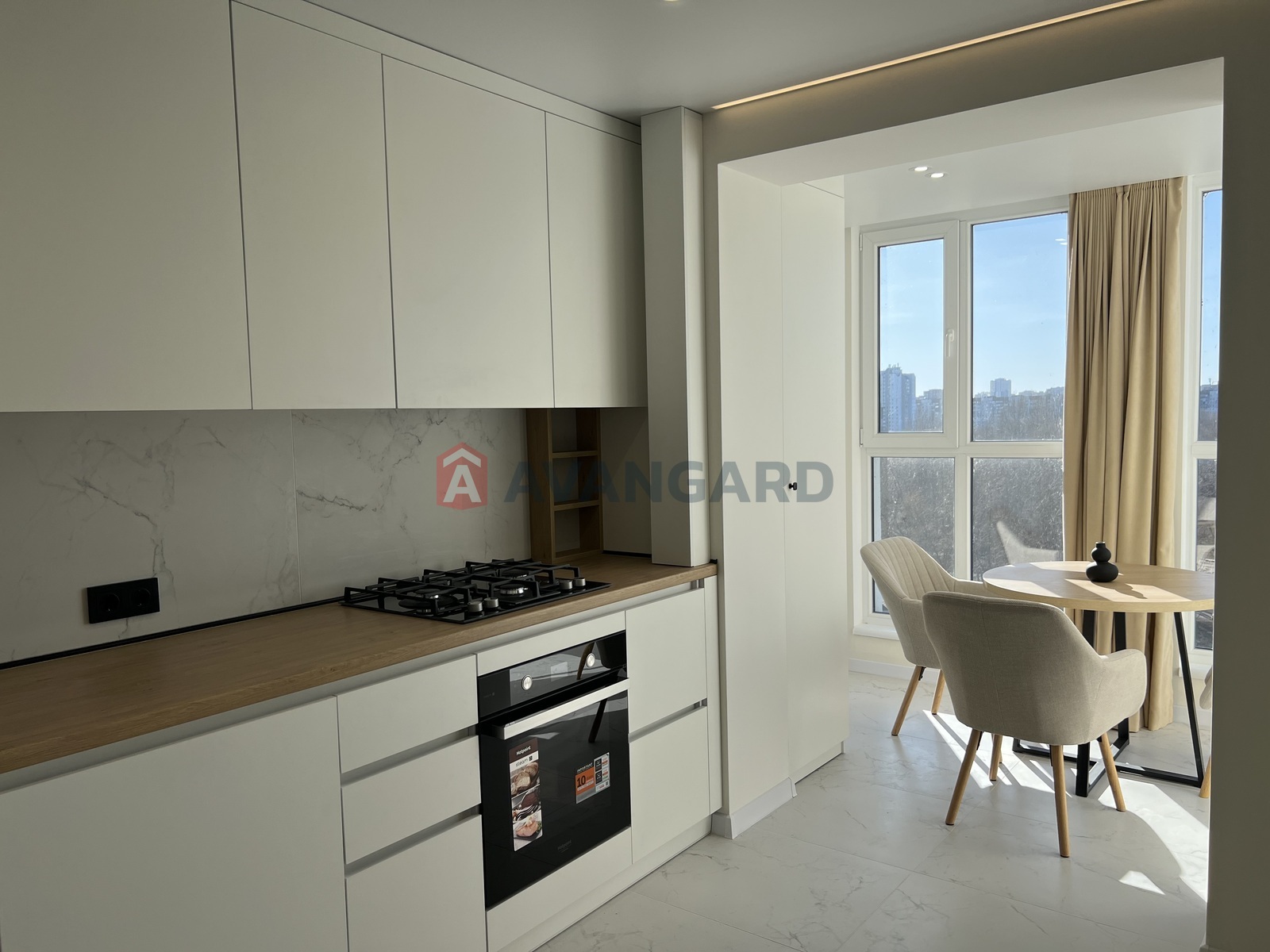 1 ��. ��������, 45/-/18 ��. �., 9/10 ������ ���� 8