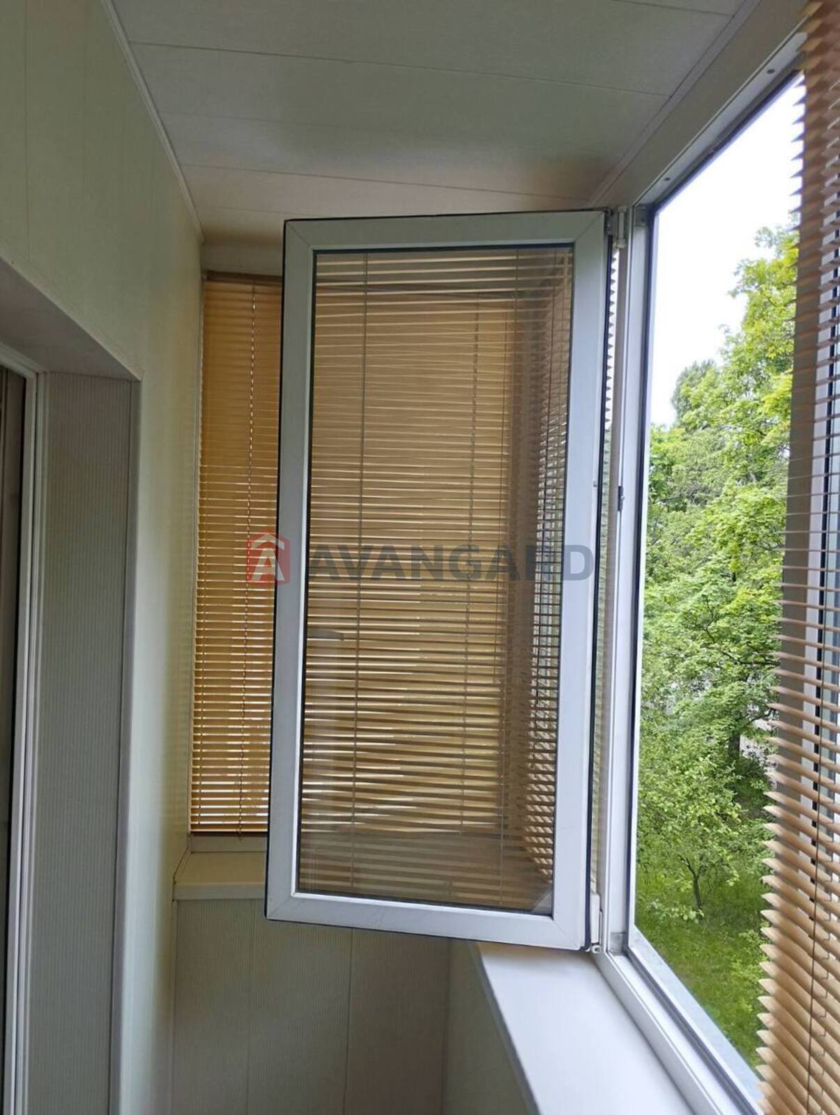 2 ����. ��������, 46/28/7 ��. �., 3/5 ���� ���� 20