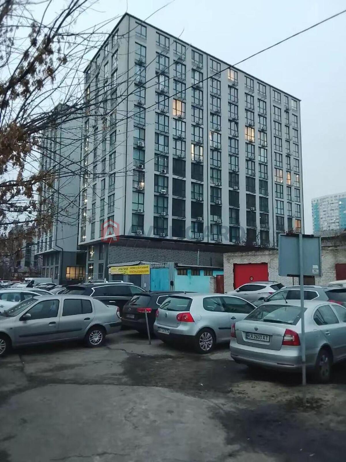 1 ��. ��������, 21/-/13 ��. �., 1/11 ������ ���� 3