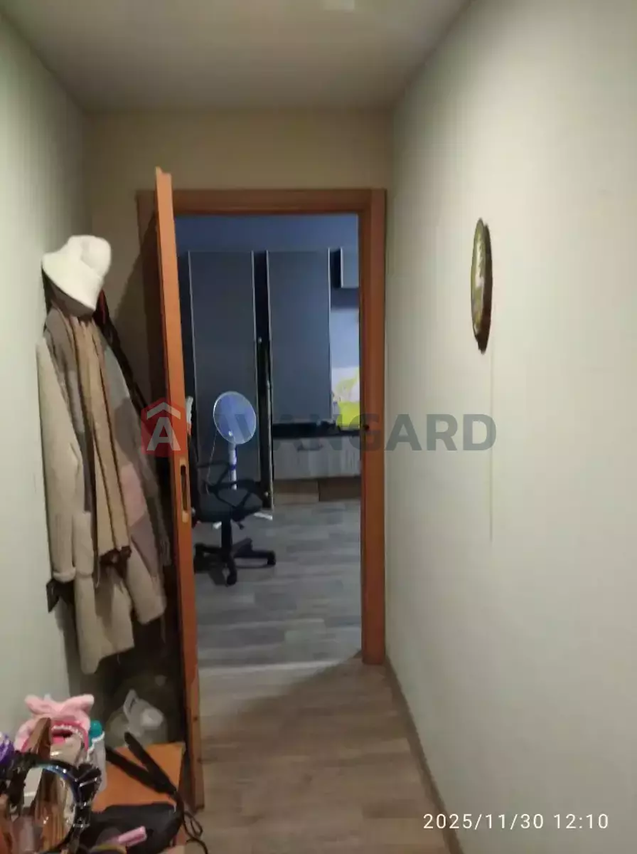 2 ��. ��������, 43/28/6 ��. �., 3/5 ������ ���� 9