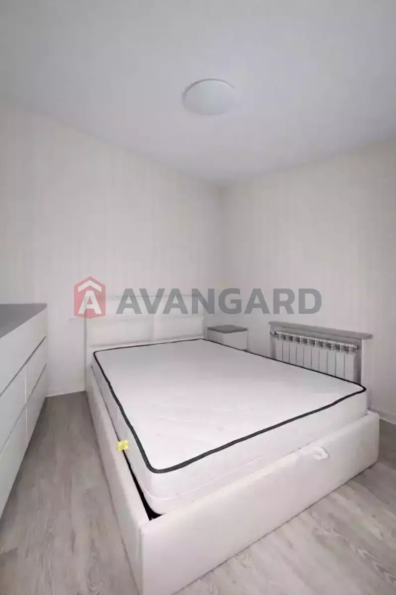 1 ��. ��������, 42/-/- ��. �., 10/12 ������ ���� 10