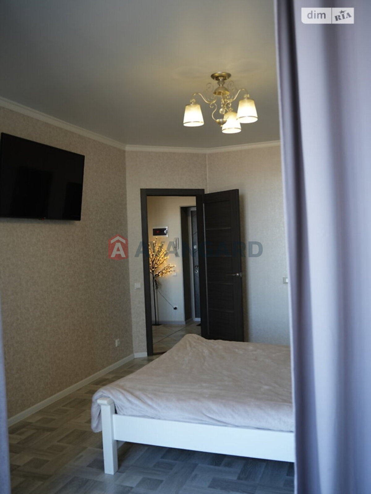 1 ����. ��������, 46/-/- ��. �., 10/12 ���� ���� 7