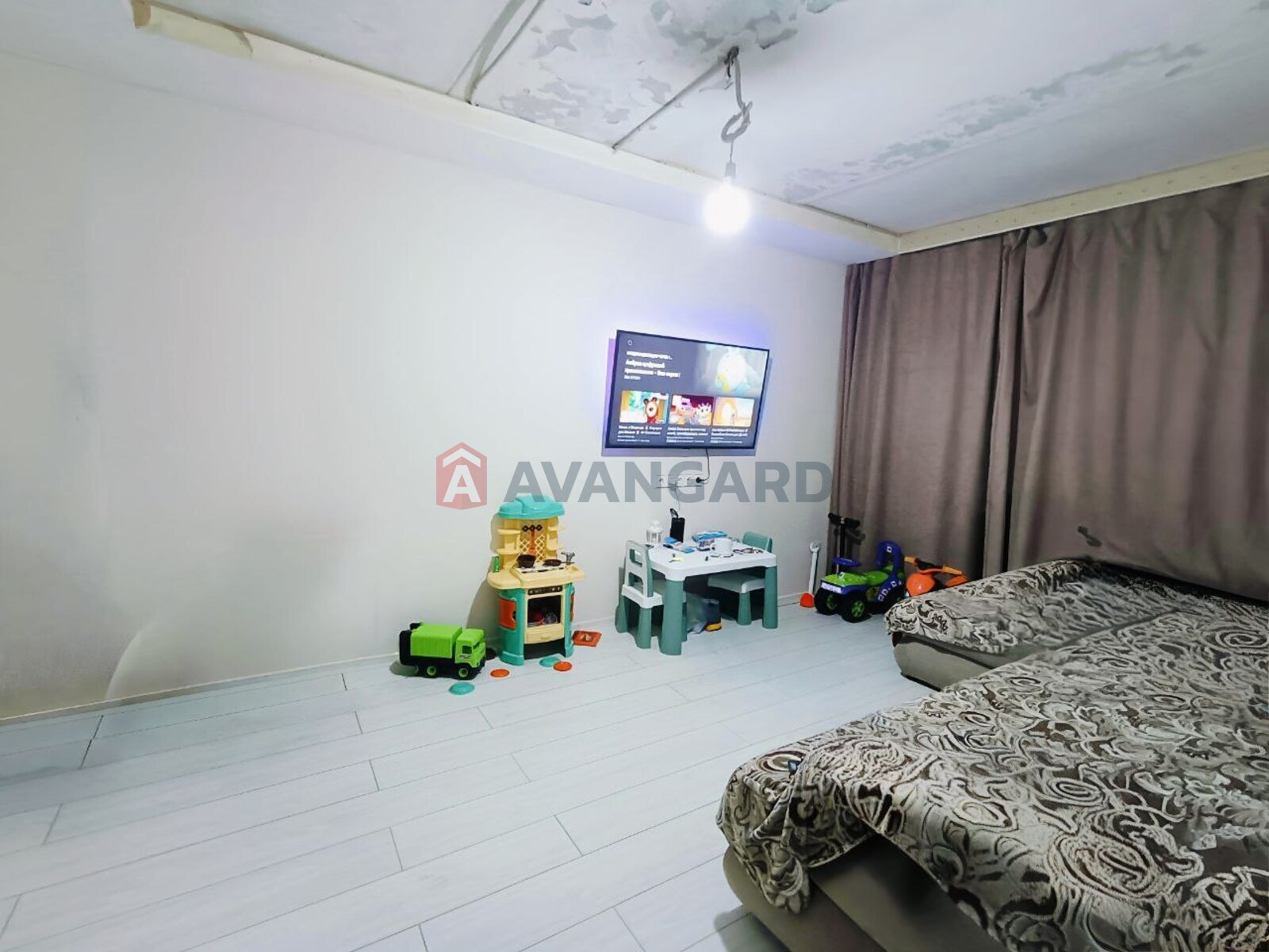 2 ��. ��������, 41,6/26,9/6,1 ��. �., 1/5 ������ ���� 3