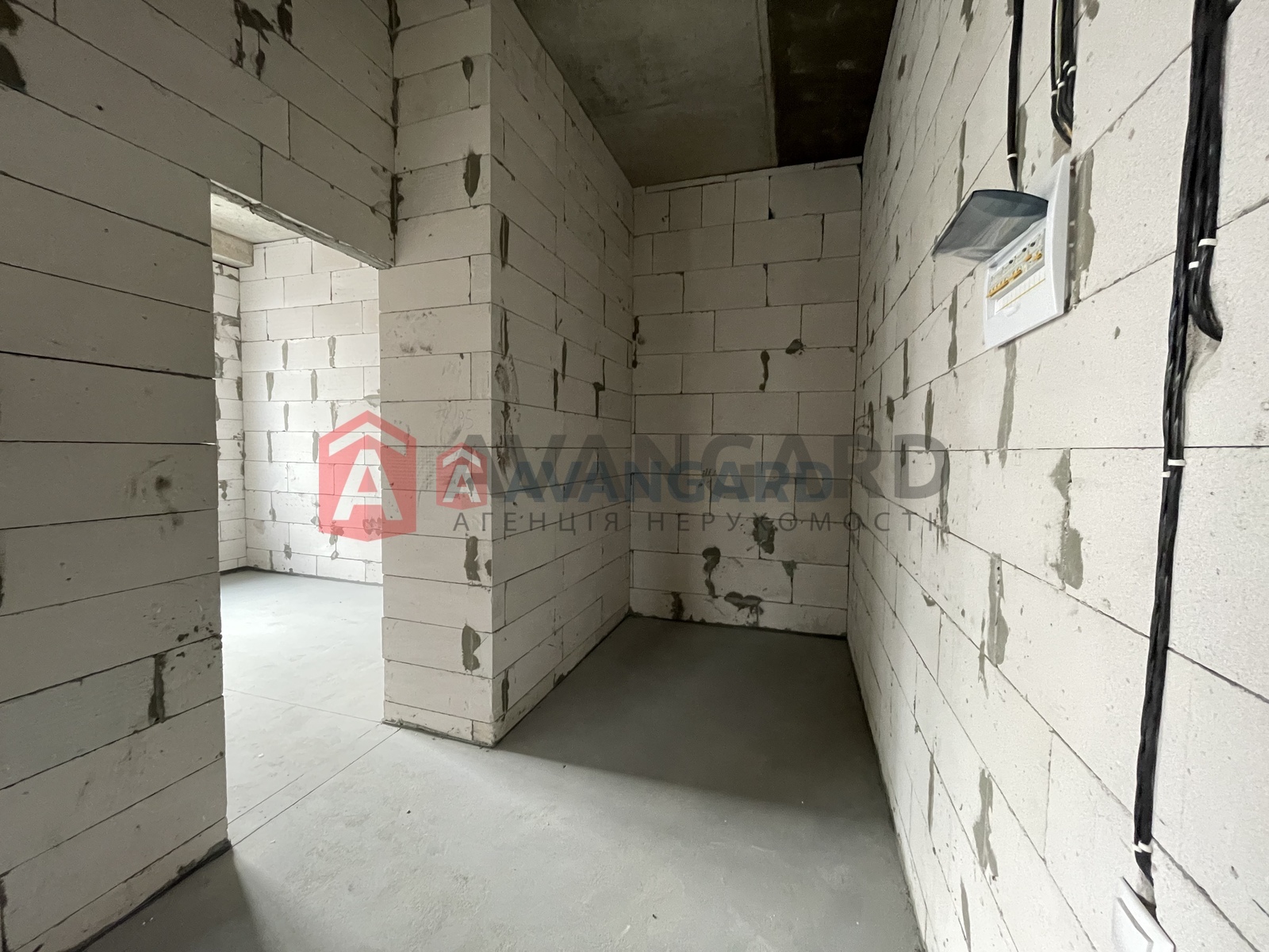 2 ��. ��������, 56,2/30/21,6 ��. �., 1/6 ������ ���� 8