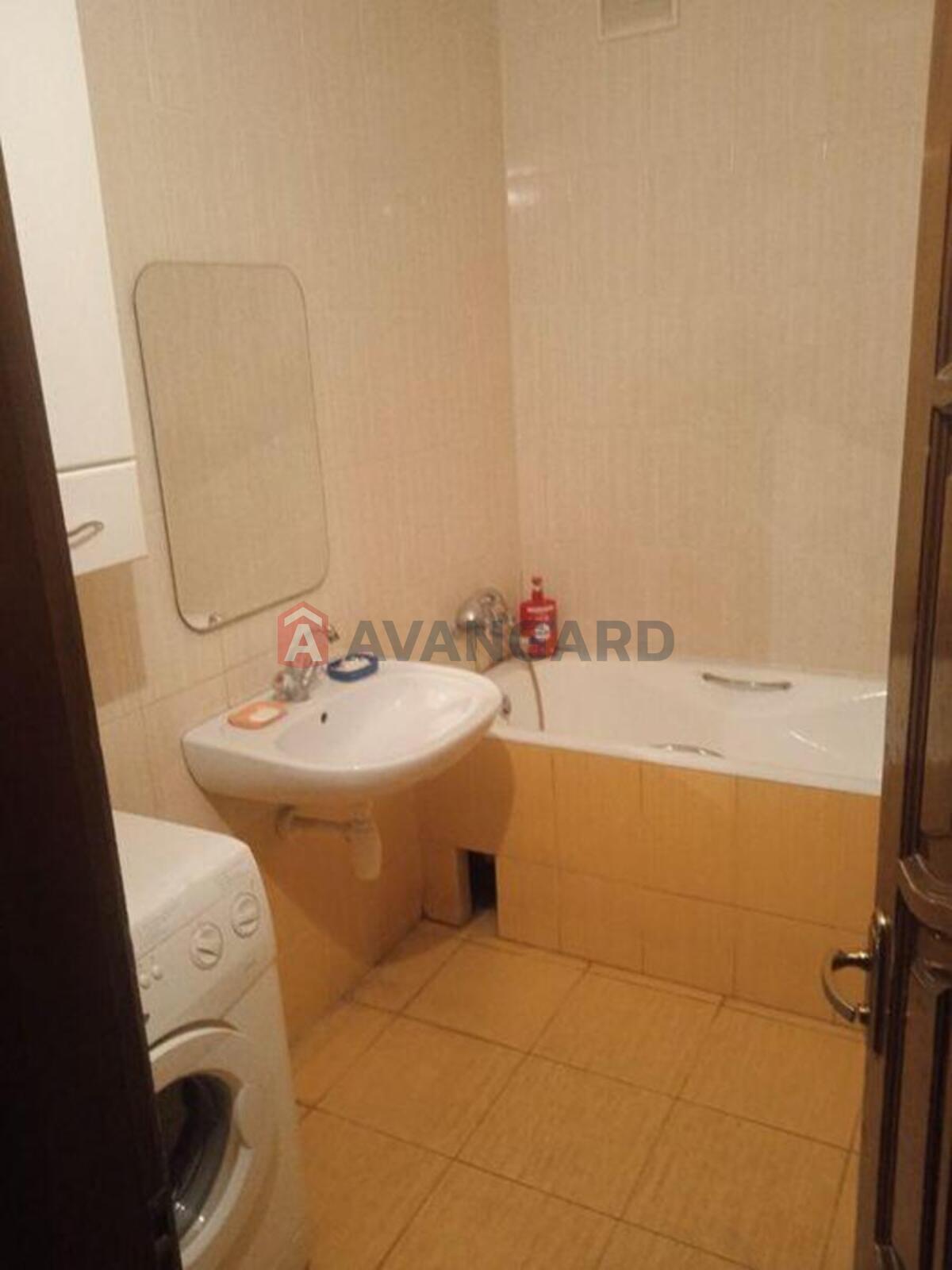 3 ��. ��������, 87/-/14 ��. �., 8/9 ������ ���� 6