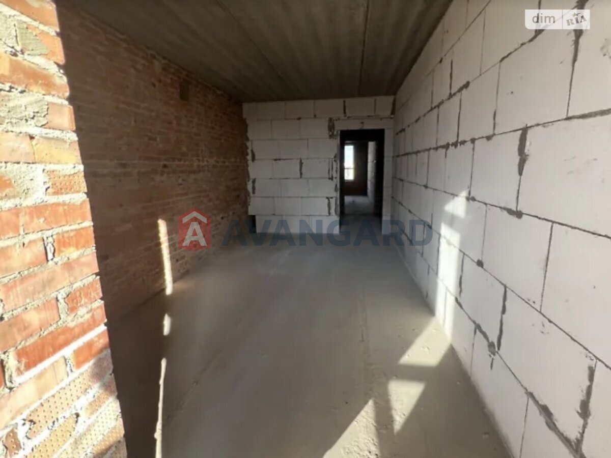 1 ��. ��������, 48/20/18 ��. �., 3/11 ������ ���� 4