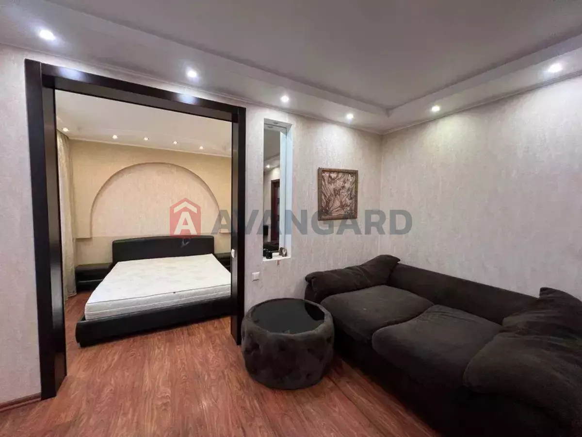 3 ��. ��������, 63/-/11 ��. �., 9/9 ������ ���� 14