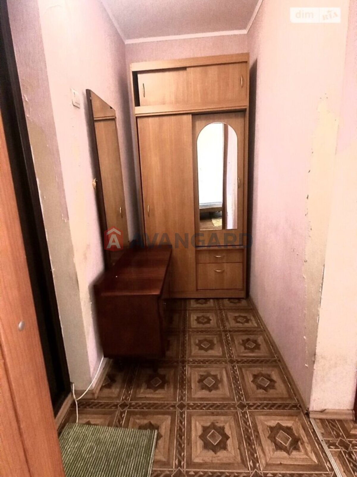 1 ��. ��������, 31/17/5 ��. �., 4/5 ������ ���� 4