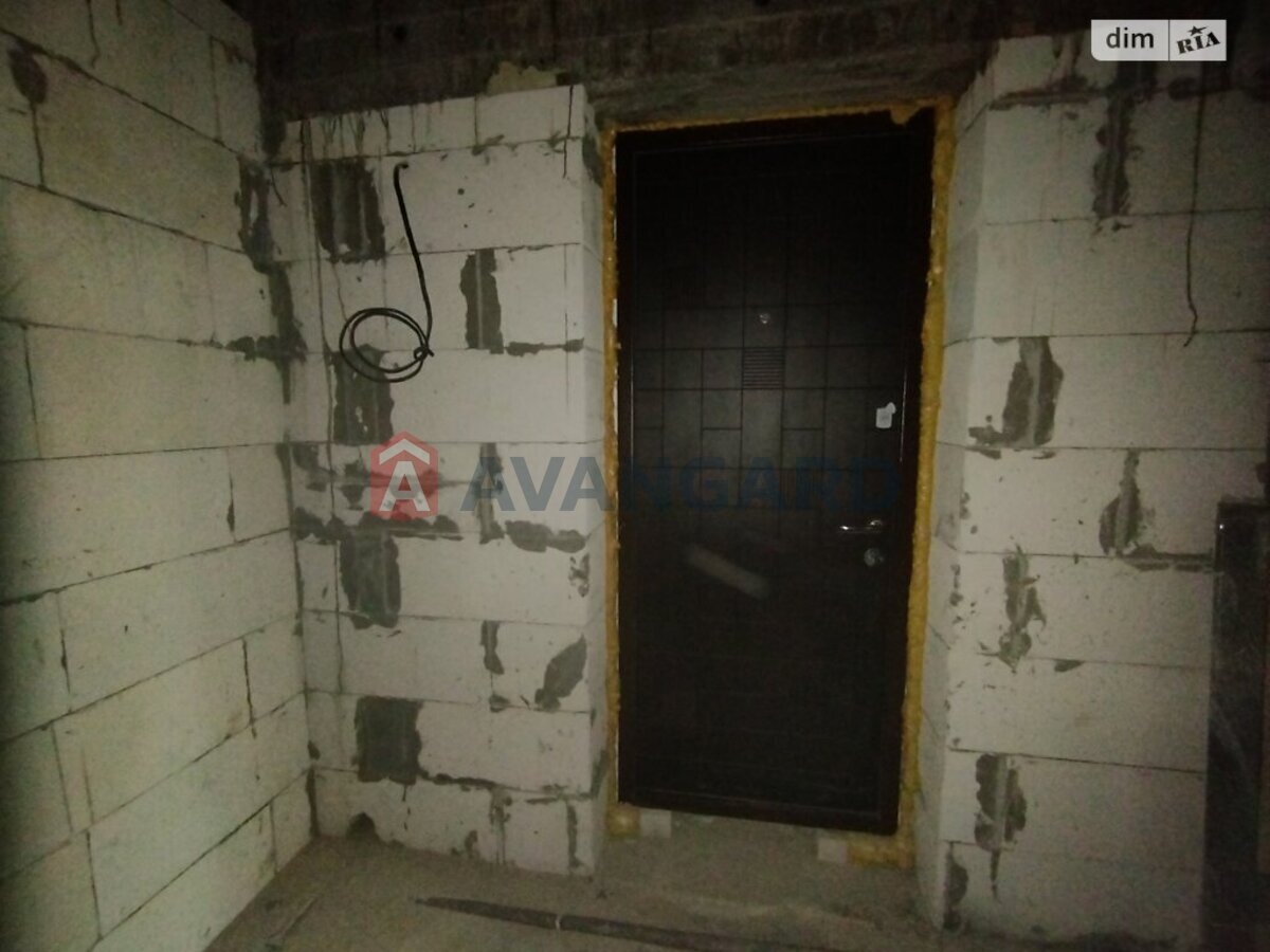 2 ��. ��������, 50/-/15 ��. �., 2/3 ������ ���� 13