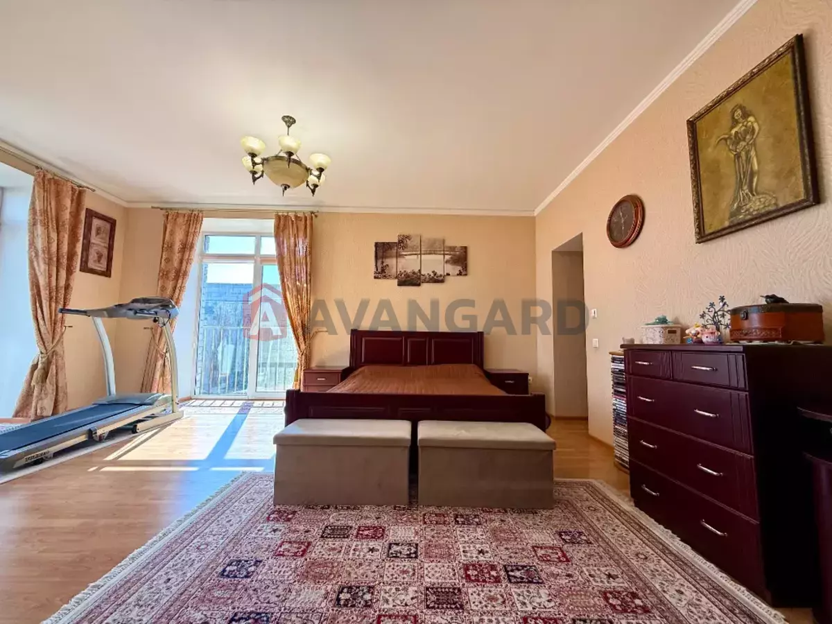 4 ��. ��������, 168/105/13 ��. �., 7/10 ������ ���� 13