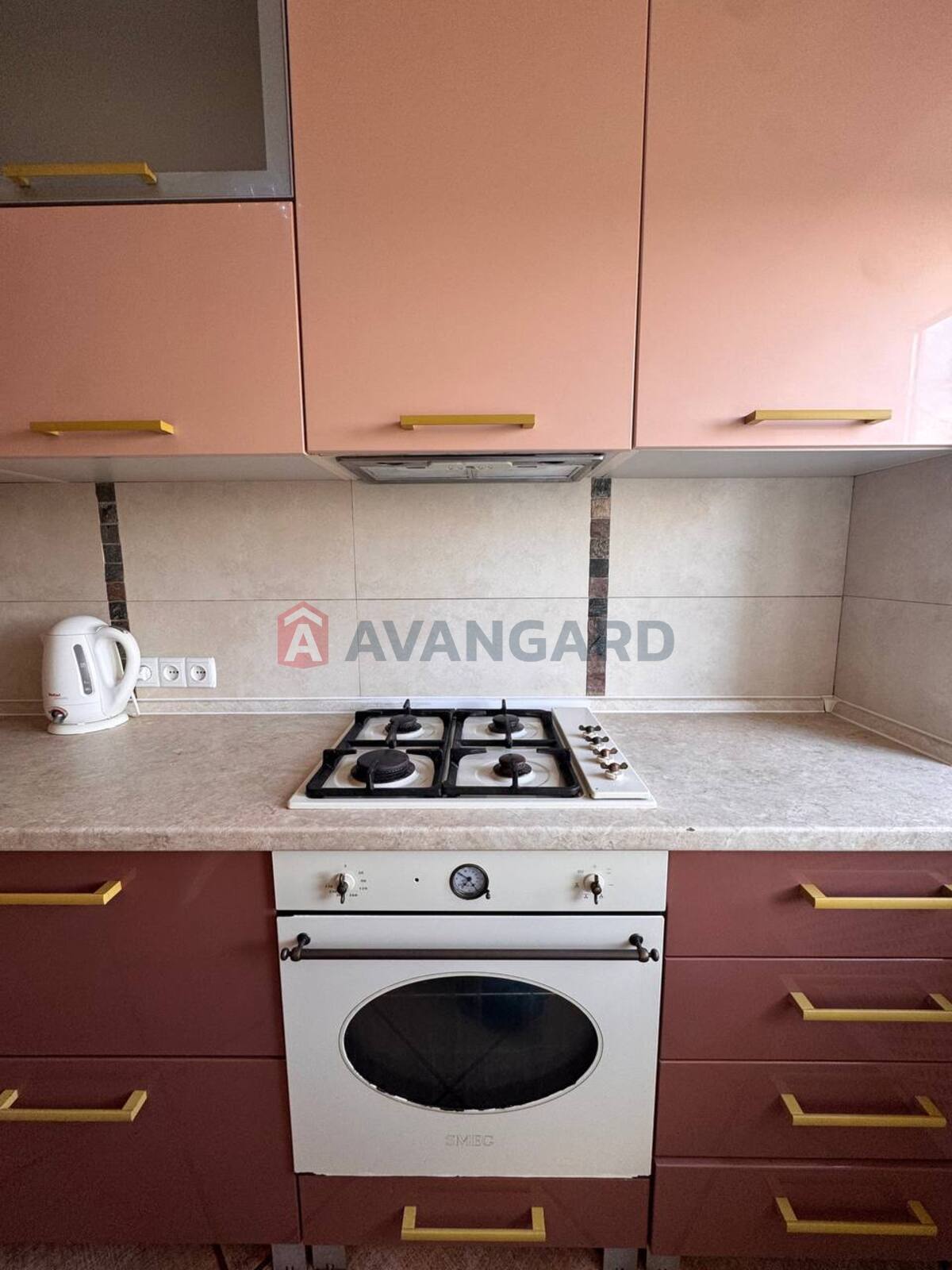 3 ��. ��������, 65/-/10 ��. �., 9/9 ������ ���� 3