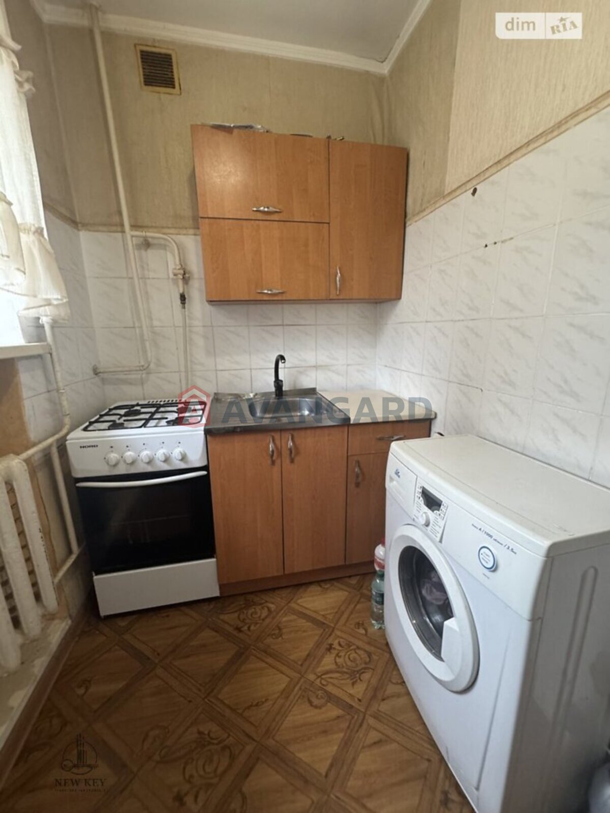 1 ��. ��������, 24/12/6 ��. �., 2/5 ������ ���� 3