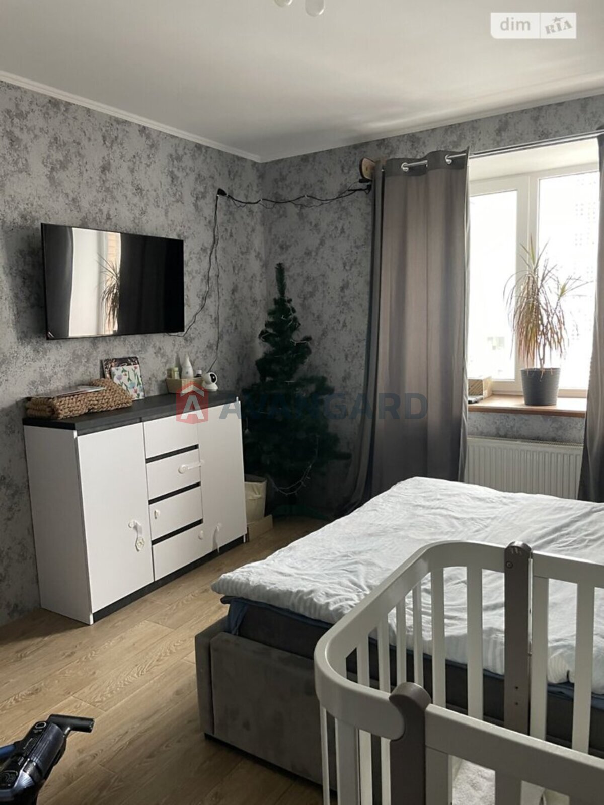 1 ����. ��������, 43/17/11 ��. �., 4/12 ���� ���� 4