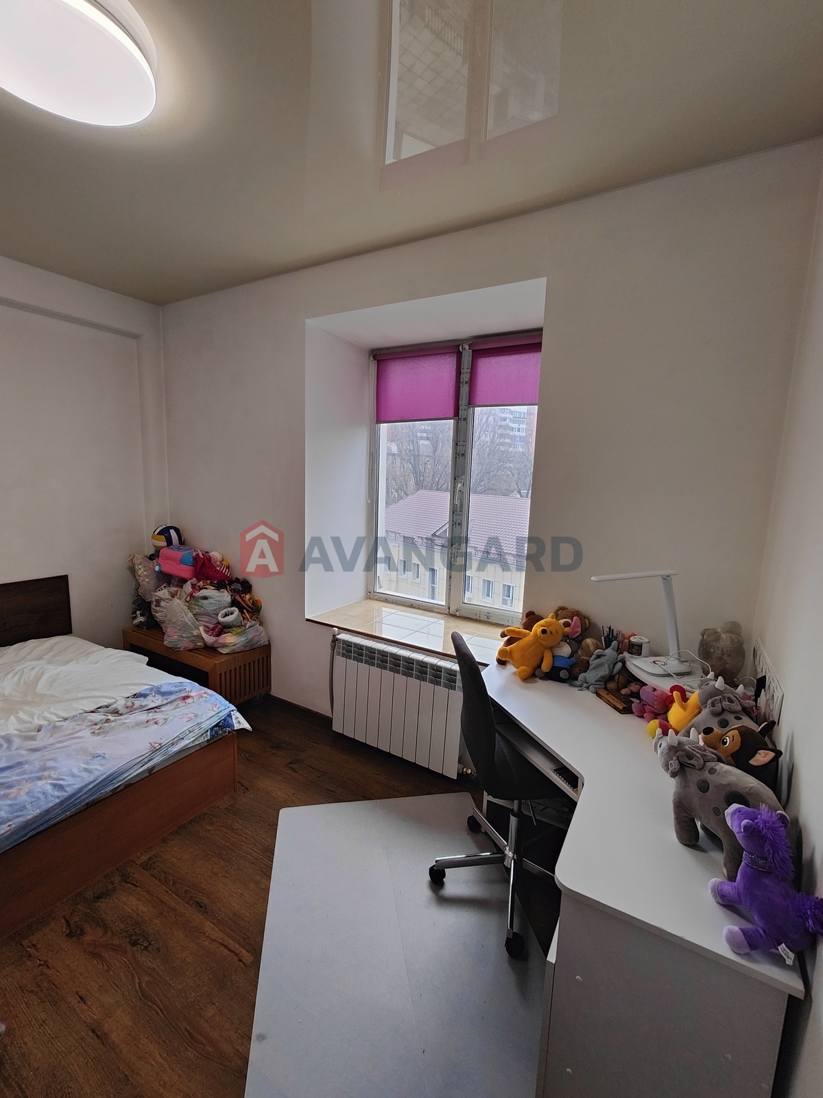 3 ��. ��������, 64,2/41/5 ��. �., 7/25 ������ ���� 6