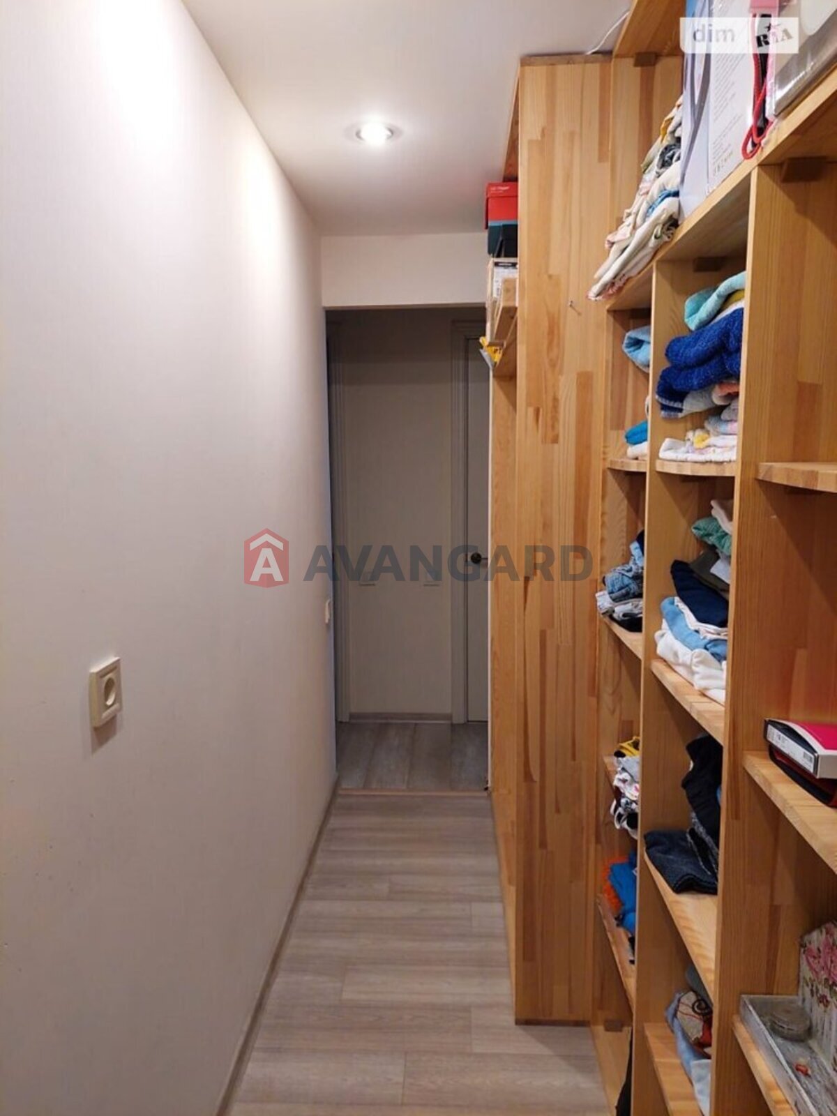 3 ����. ��������, 66/-/- ��. �., 8/9 ���� ���� 4