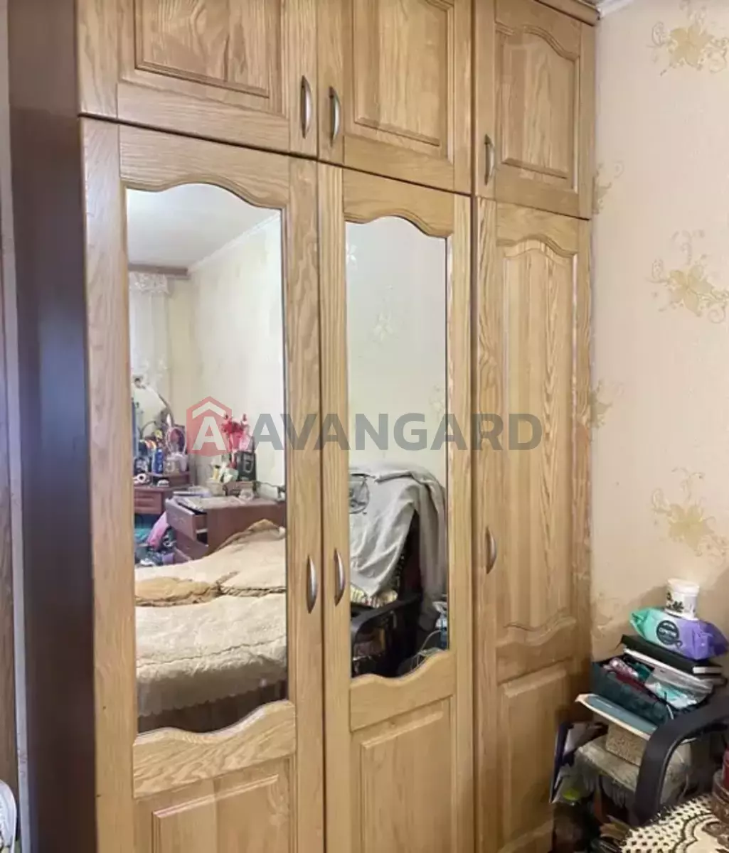 3 ����. ��������, 66/-/8 ��. �., 8/10 ���� ���� 10