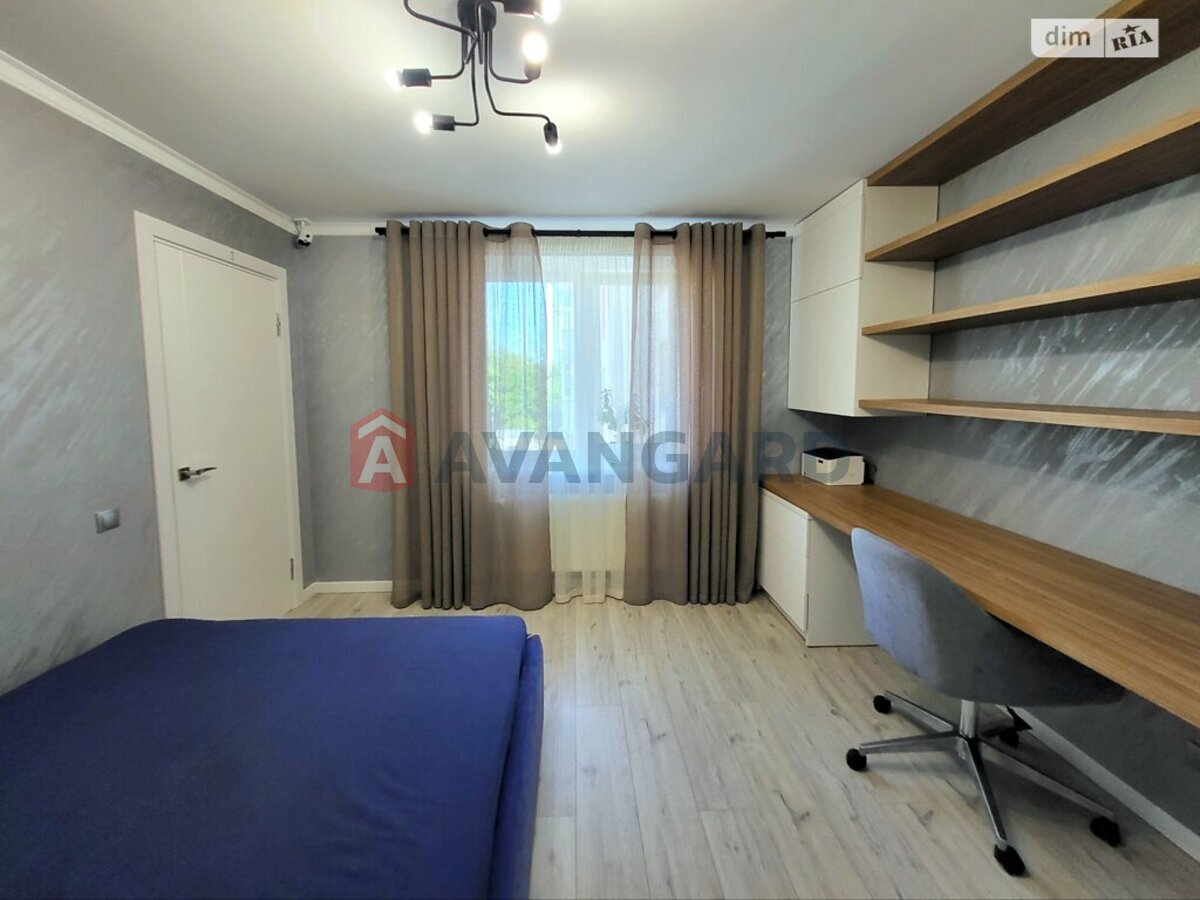 3 ��. ��������, 91/45/40 ��. �., 4/8 ������ ���� 22