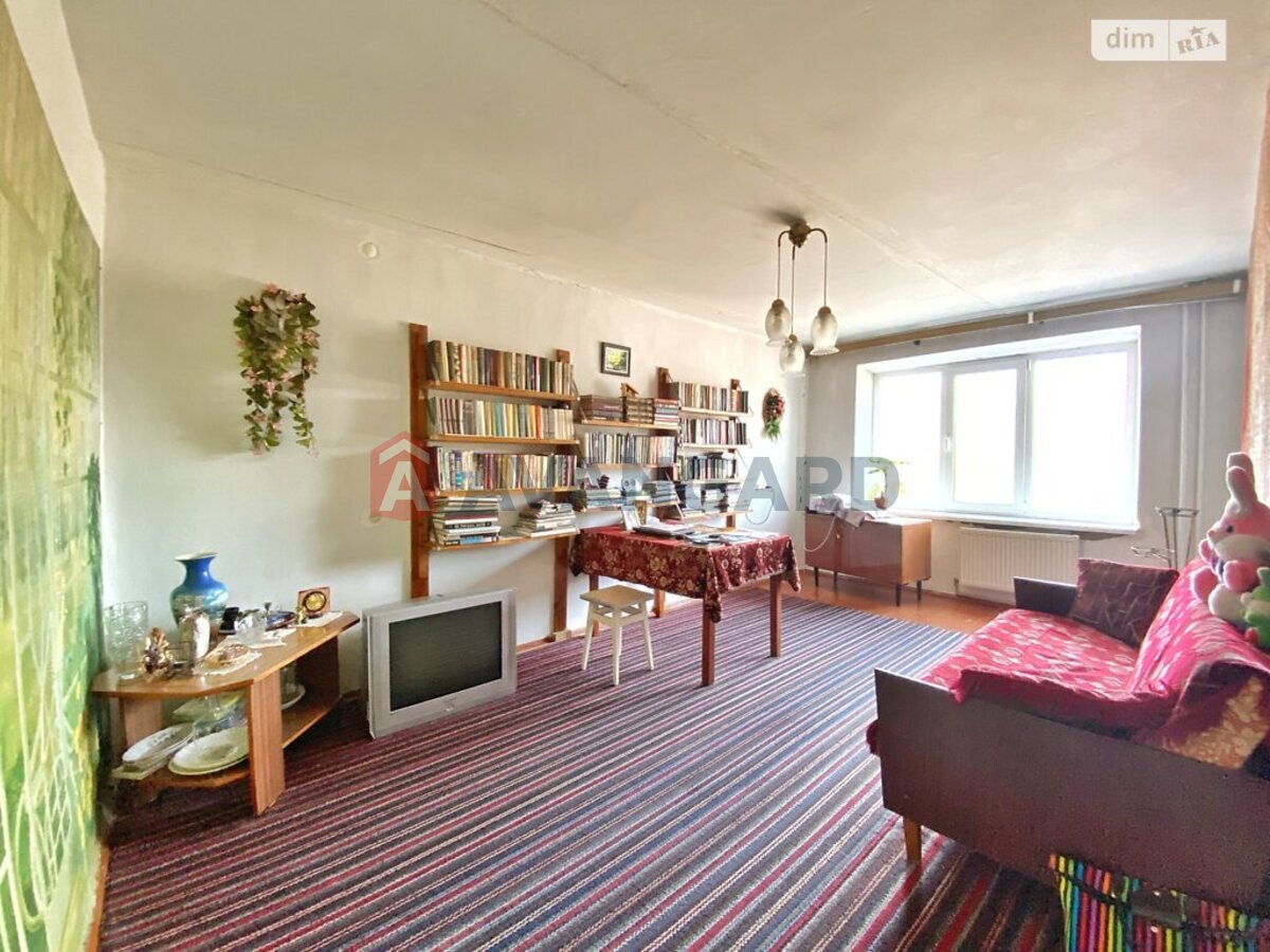 3 ��. ��������, 65/39/8 ��. �., 4/5 ������ ���� 3