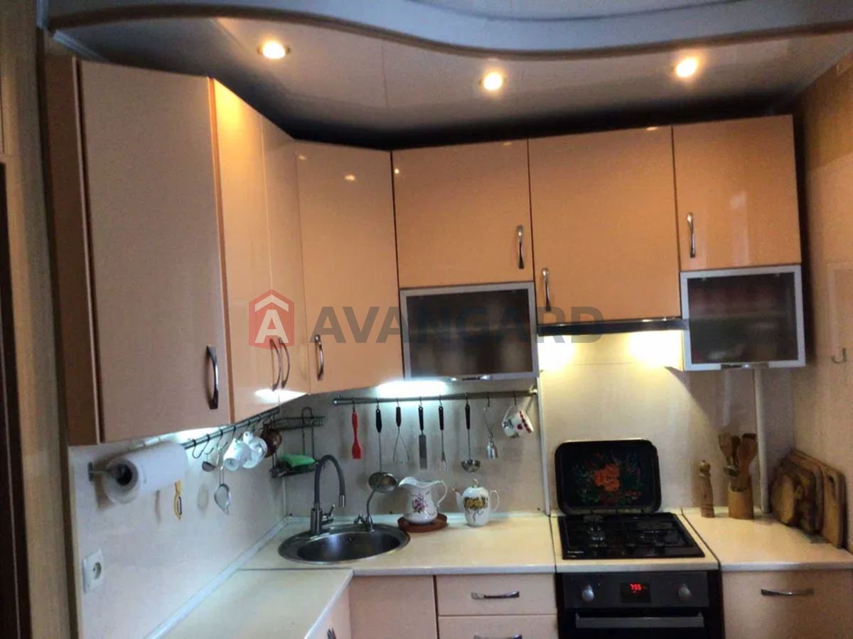 3 . , 67/-/8 . ., 4/9   1