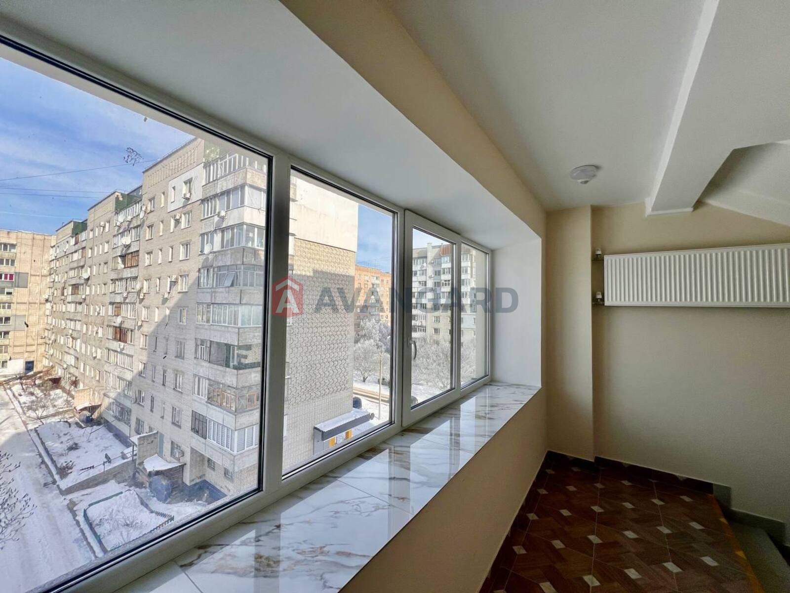 2 ����. ��������, 48,5/20.7/11.2 ��. �., 7/9 ���� ���� 8