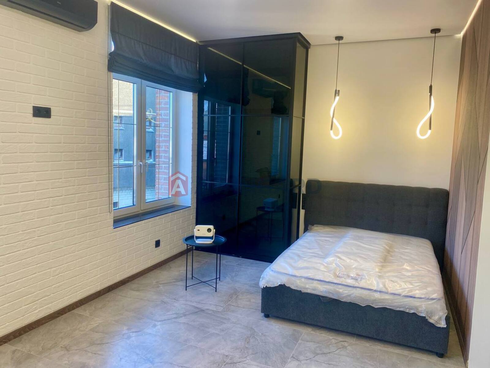 1 ��. ��������, 29.6/26.2/3.4 ��. �., 7/8 ������ ���� 15