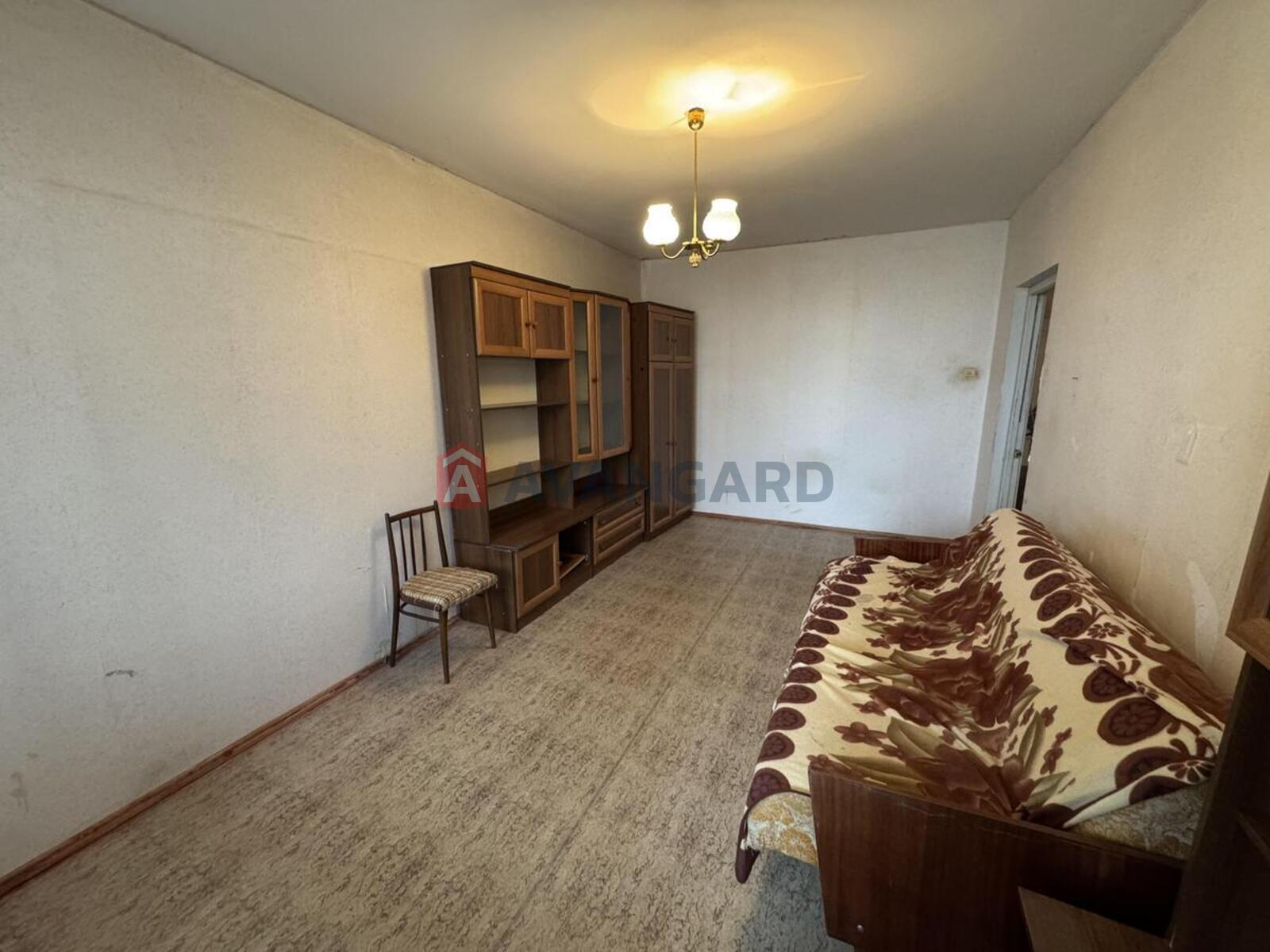 3 ����. ��������, 71/41/8 ��. �., 11/12 ���� ���� 6