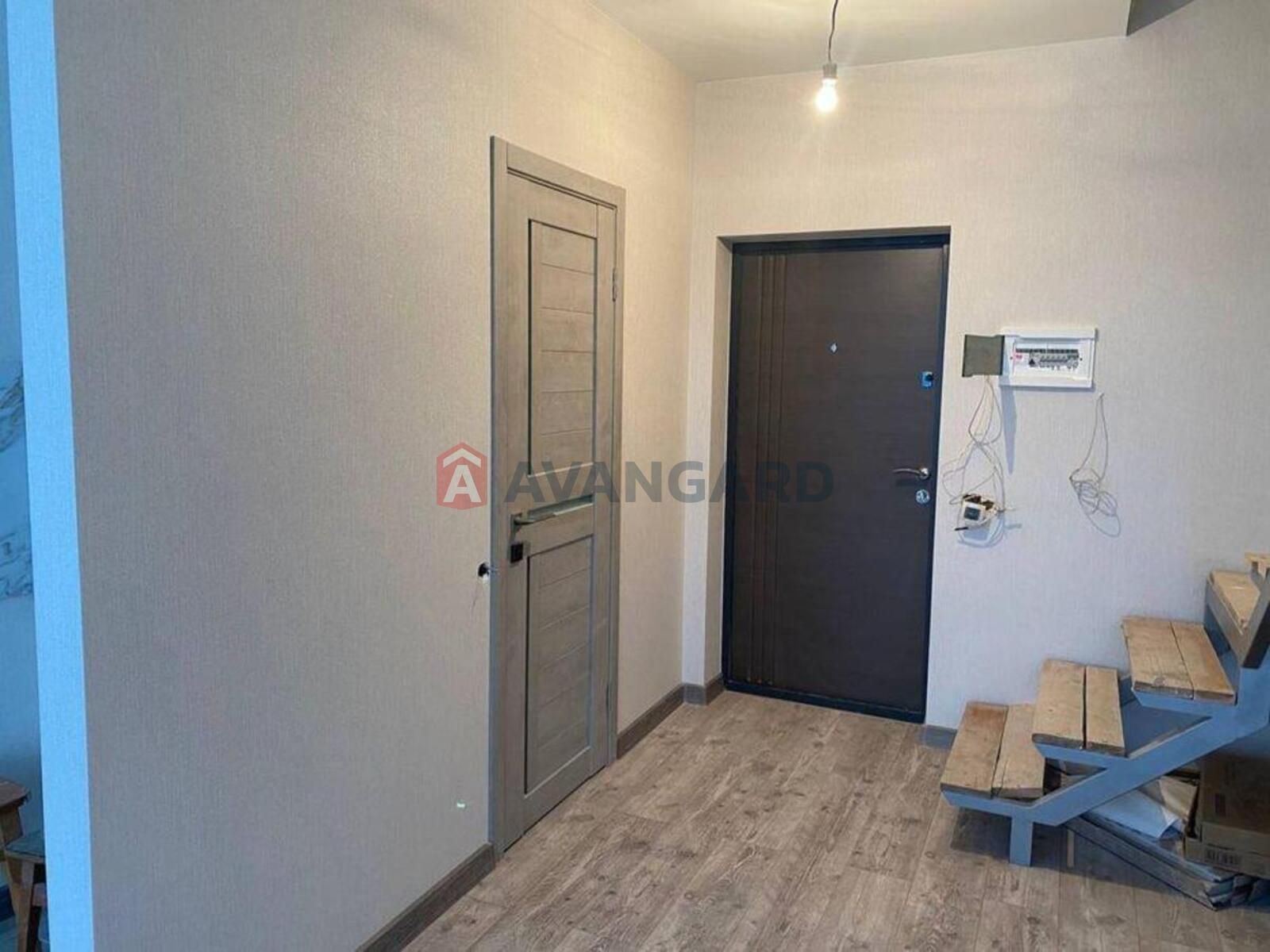 3 ����. ��������, 64/-/10 ��. �., 9/10 ���� ���� 2