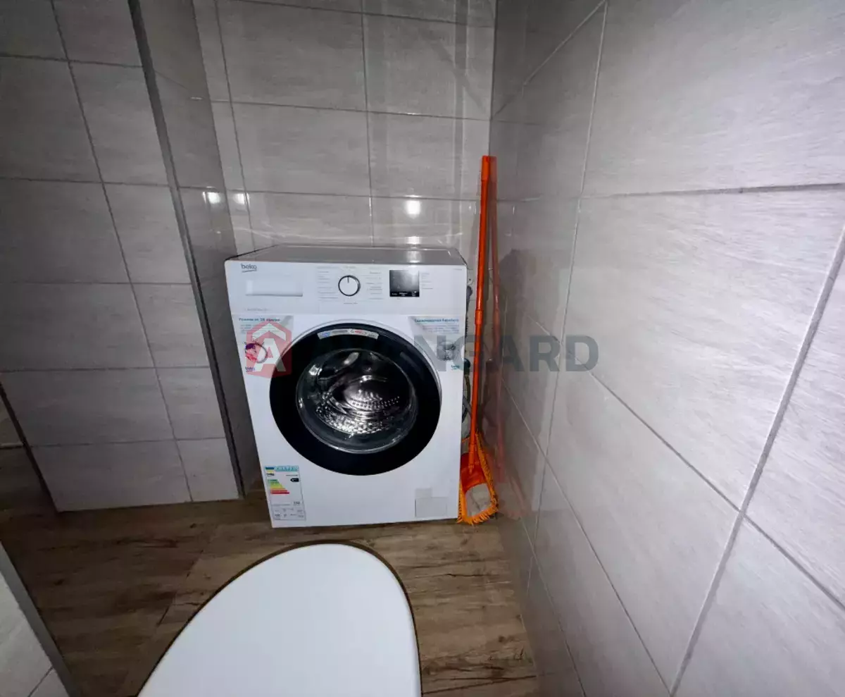 2 ����. ��������, 40/-/- ��. �., 1/3 ���� ���� 10