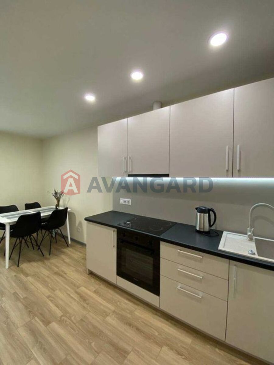 1 ��. ��������, 40/-/10 ��. �., 3/24 ������ ���� 5