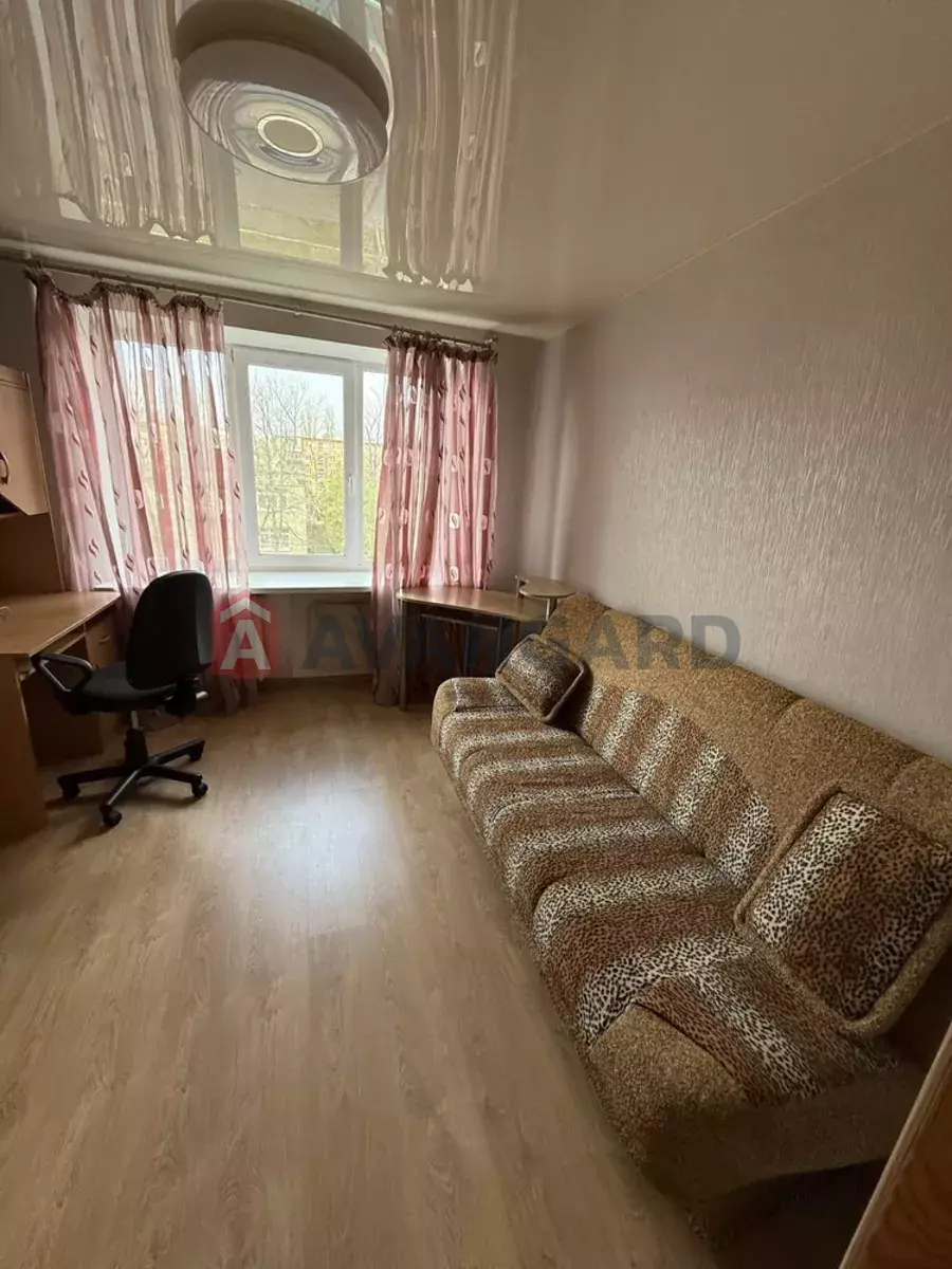 2 ��. ��������, 33/-/6 ��. �., 3/5 ������ ���� 5