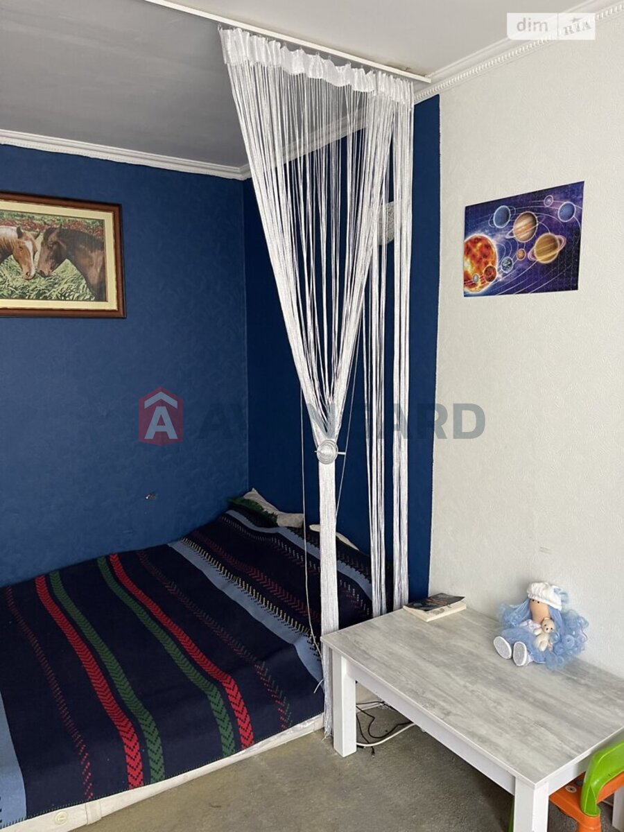 3 ��. ��������, 65/40/7 ��. �., 4/9 ������ ���� 10