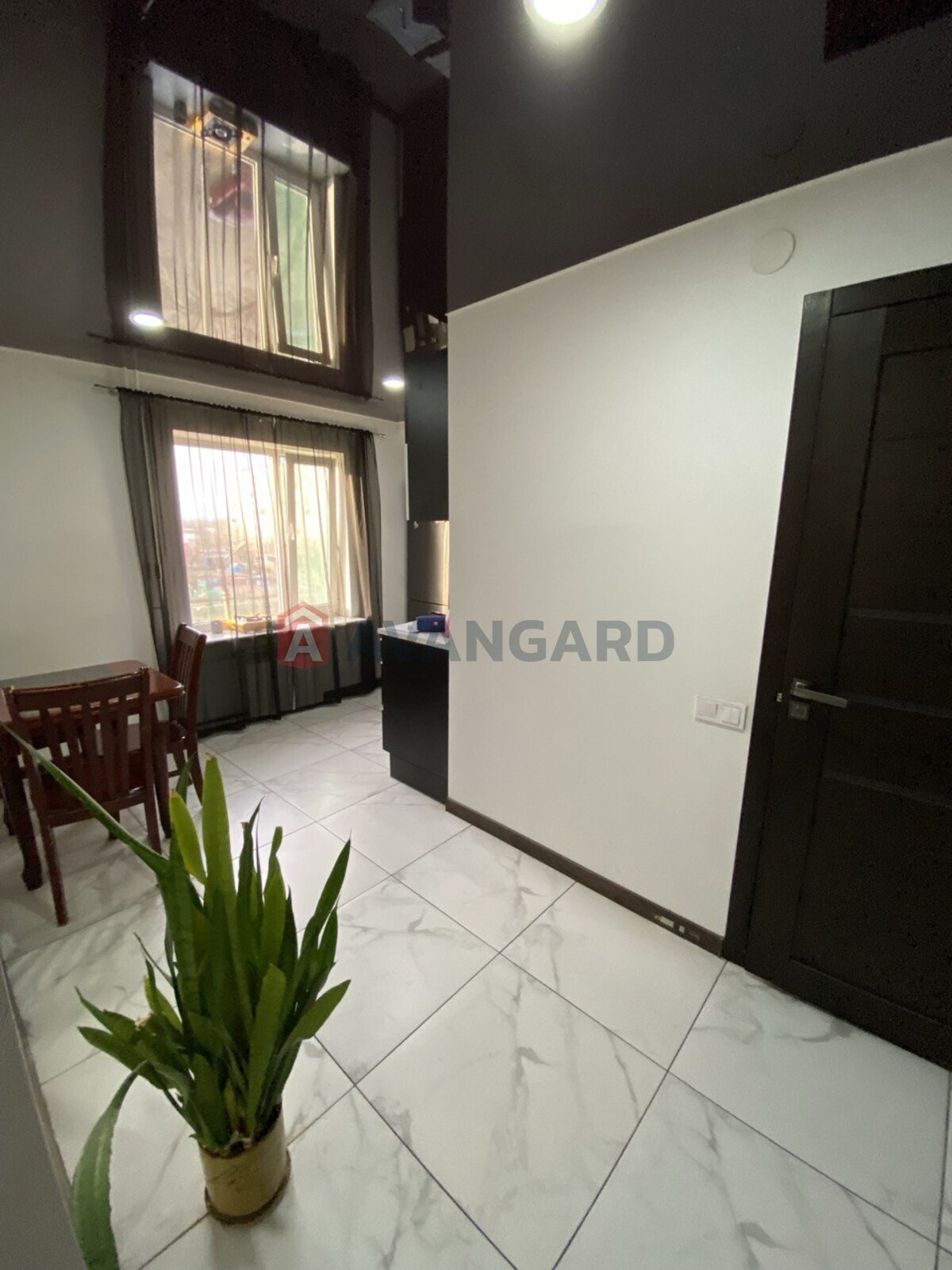 3 . , 70/-/8 . ., 4/9   4