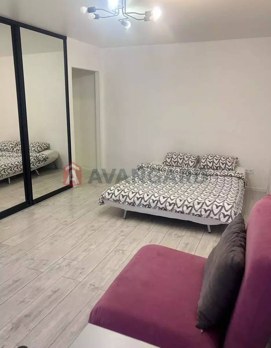 1 ��. ��������, 33/25/6 ��. �., 3/5 ������ ���� 2