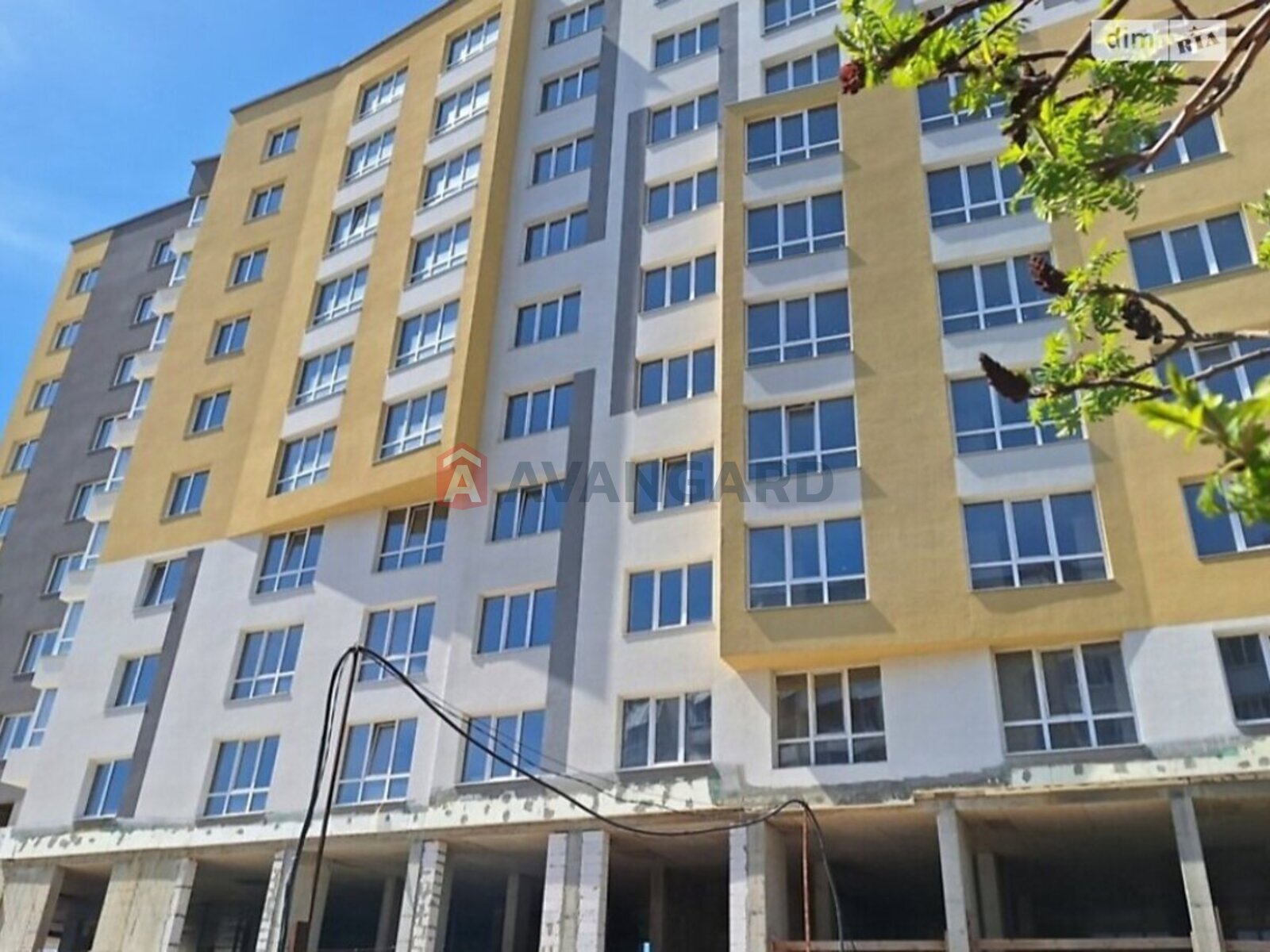 1 ��. ��������, 38/18/14 ��. �., 4/10 ������ ���� 3